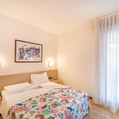 Villaggio Club Dei Pini 비비오네 외부 사진