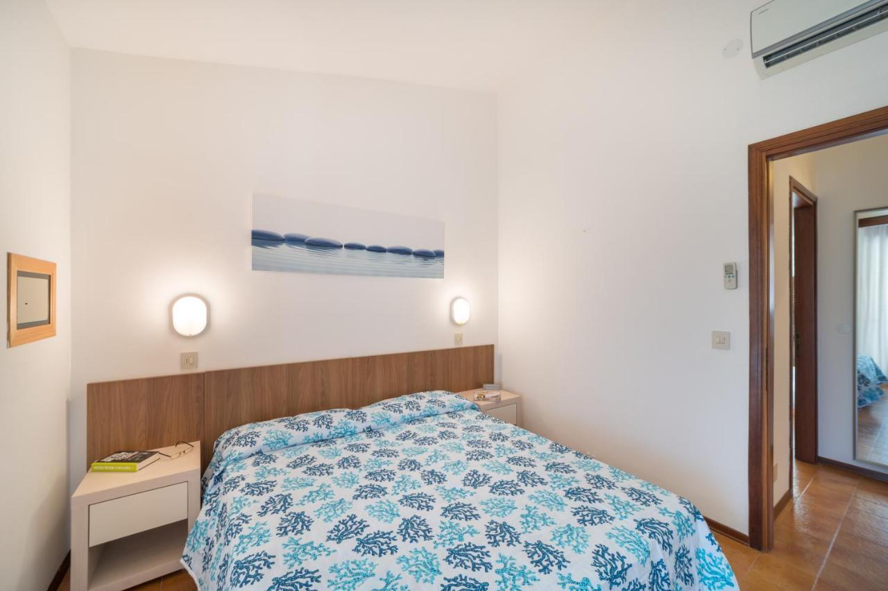 Villaggio Club Dei Pini 비비오네 외부 사진