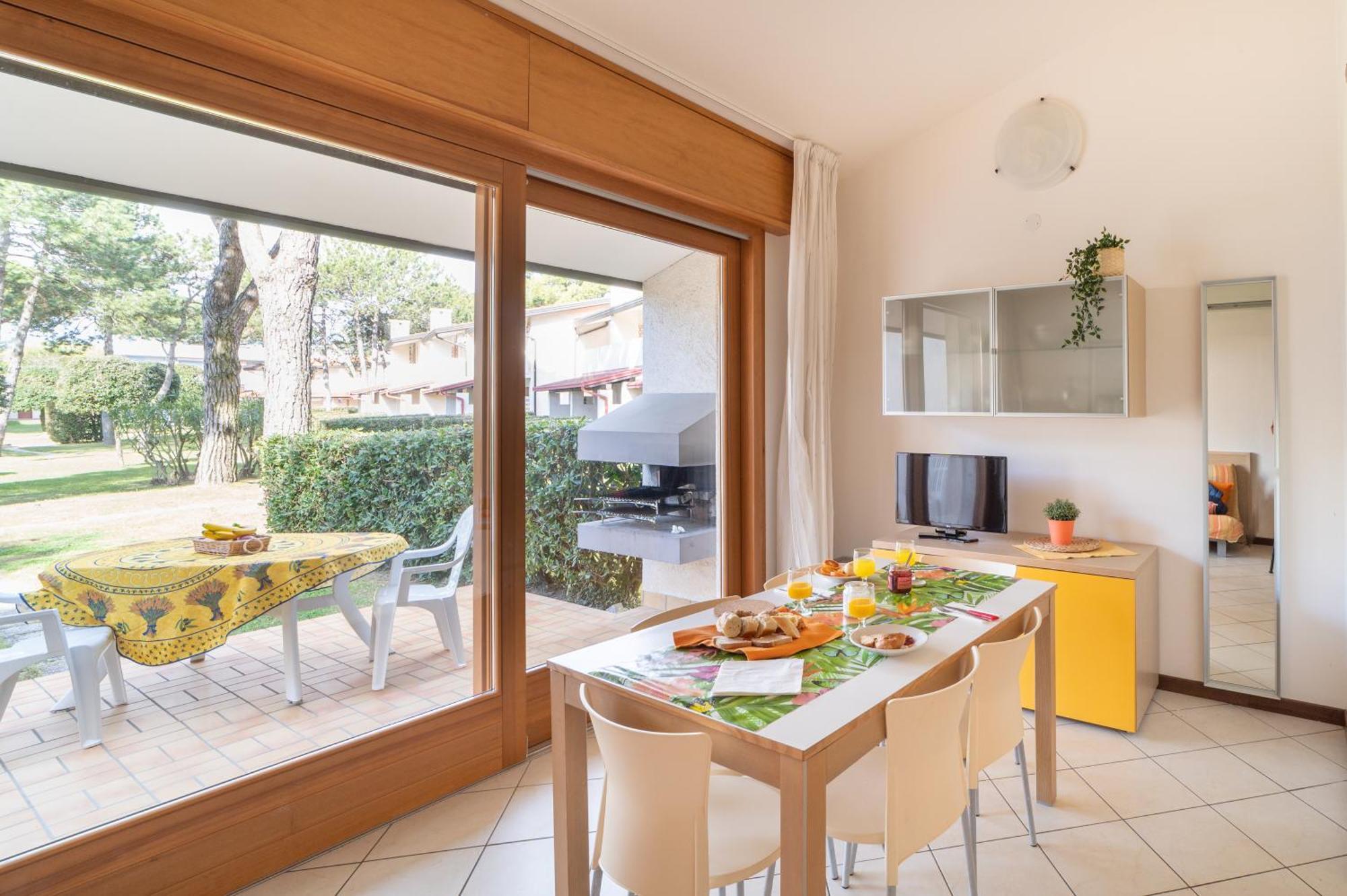 Villaggio Club Dei Pini 비비오네 외부 사진