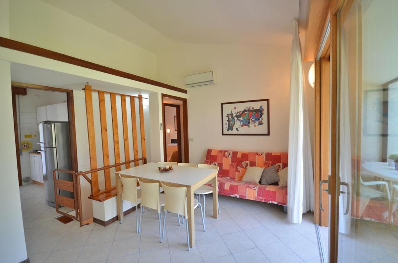 Villaggio Club Dei Pini 비비오네 외부 사진