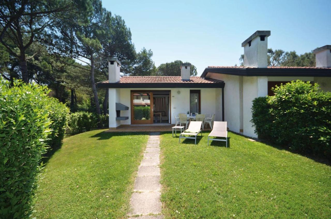 Villaggio Club Dei Pini 비비오네 외부 사진