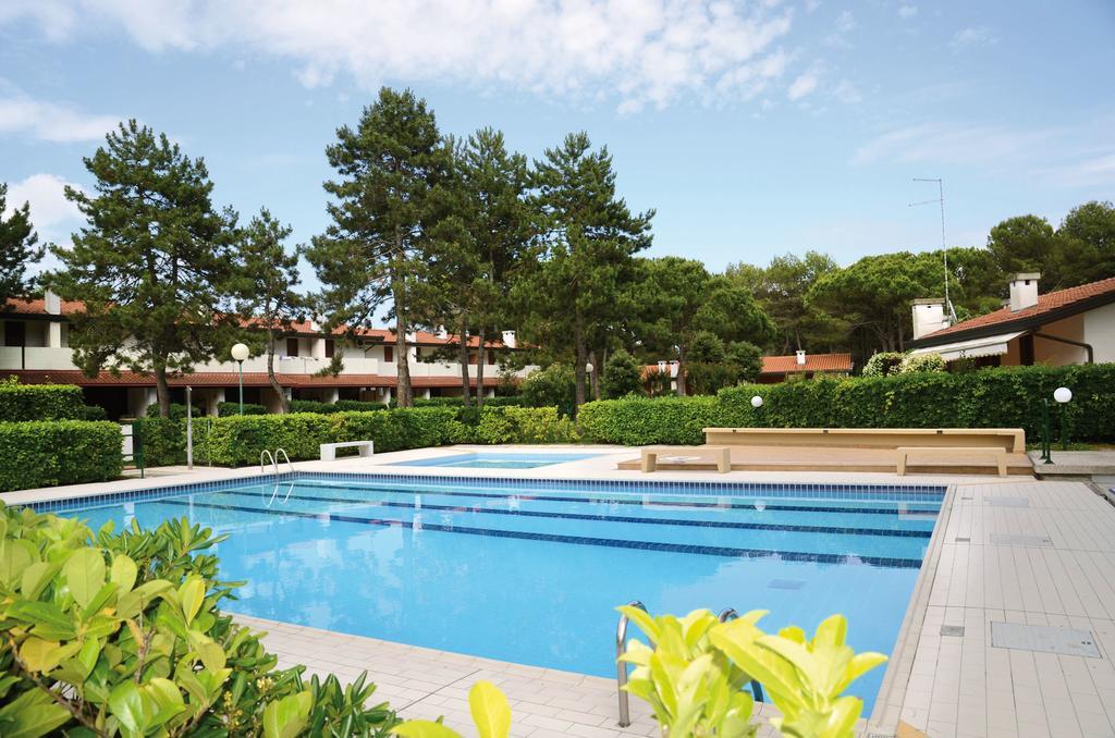 Villaggio Club Dei Pini 비비오네 외부 사진